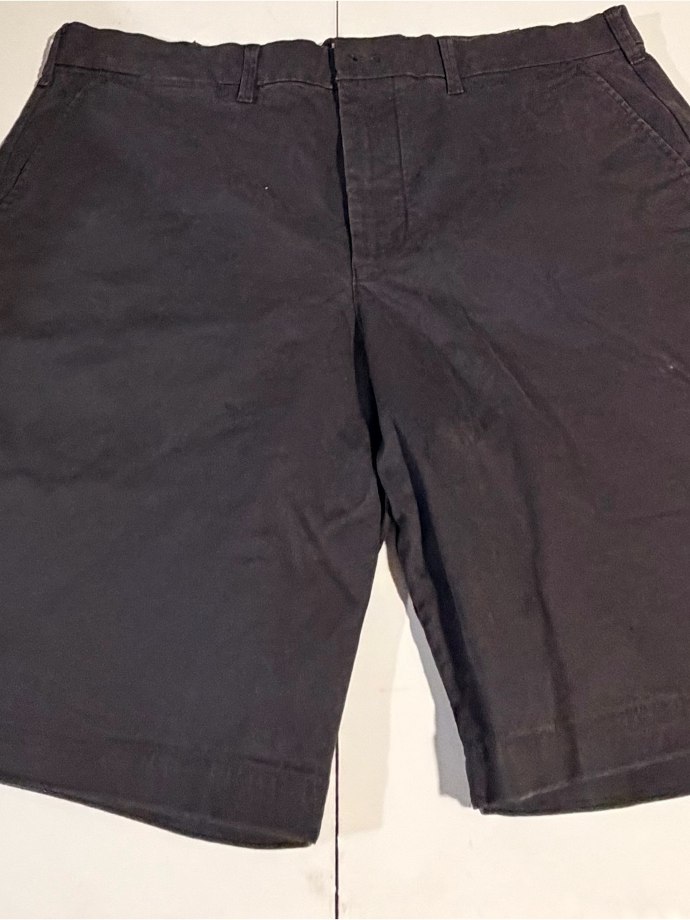 GAP Men's Black Flat-Front Chino Shorts